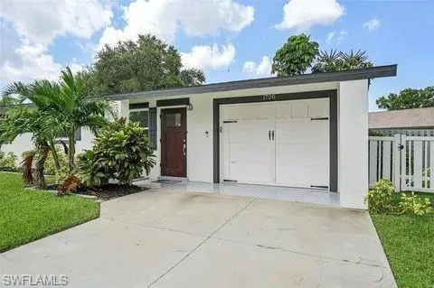 1720 Ingram Ave, Sarasota, Florida 34232