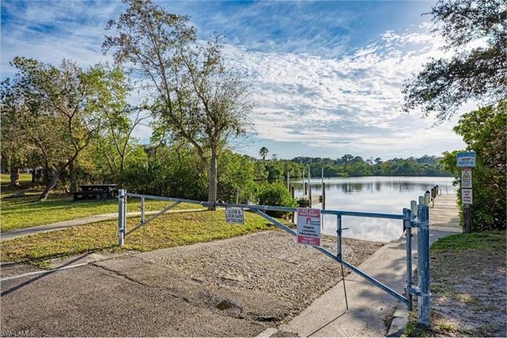 4192  Reynolds  LN, PORT CHARLOTTE, FL 33981