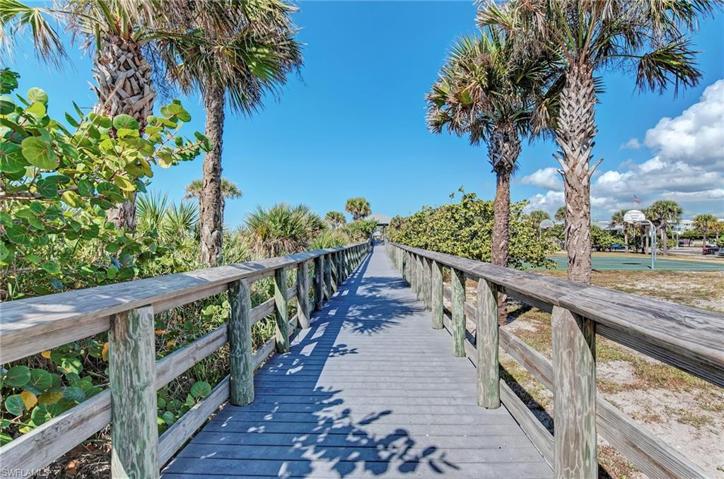 4192  Reynolds  LN, PORT CHARLOTTE, FL 33981