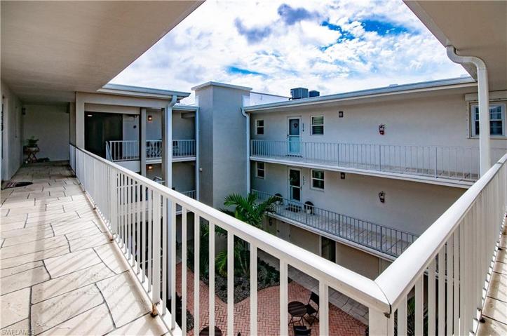 510 12th AVE S # 510, NAPLES FL 34102