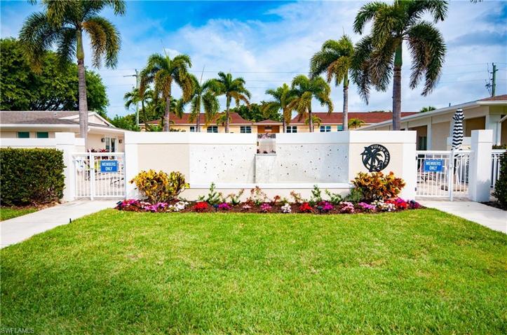 510 12th AVE S # 510, NAPLES FL 34102