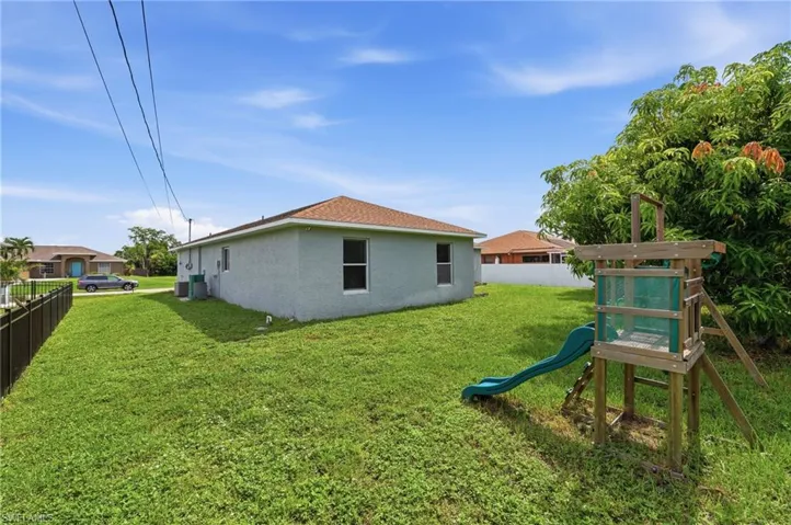 202 11th Ter, Cape Coral, Florida 33991