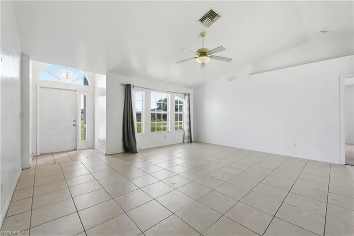 202 11th Ter, Cape Coral, Florida 33991