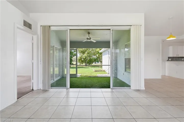 202 11th Ter, Cape Coral, Florida 33991