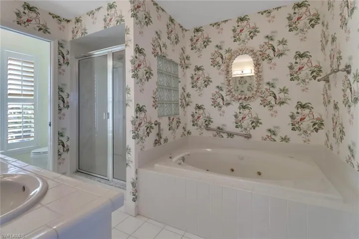 Jacuzzi Tub