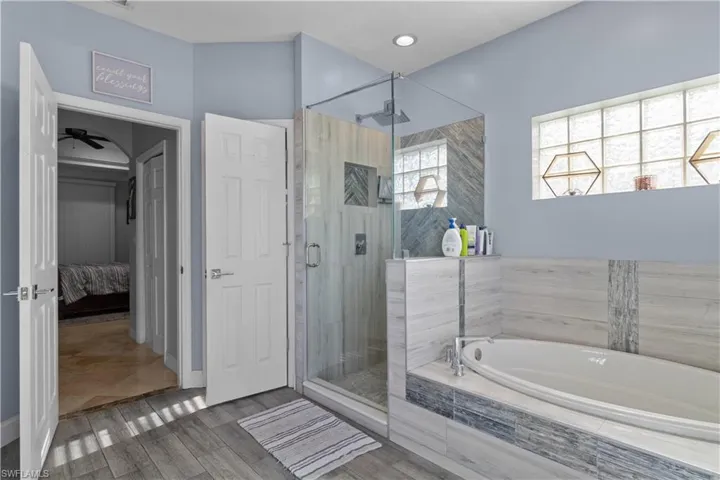10581  Landau  LN, Bonita Springs, FL 34135
