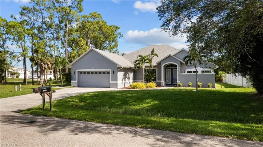10581  Landau  LN, Bonita Springs, FL 34135