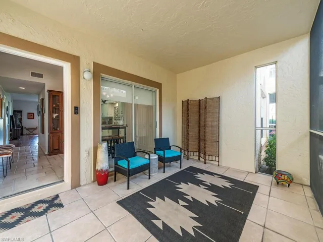 6045  Chardonnay  LN, Naples, FL 34119