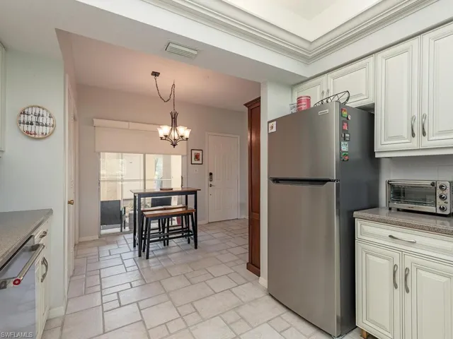 6045  Chardonnay  LN, Naples, FL 34119