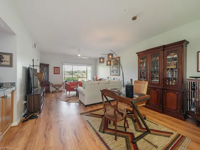 6045  Chardonnay  LN, Naples, FL 34119