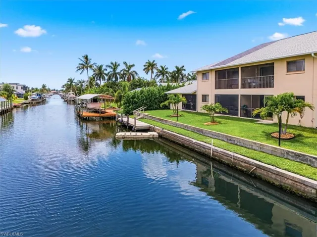 4805 Sorrento Ct 106, Cape Coral, Florida 33904