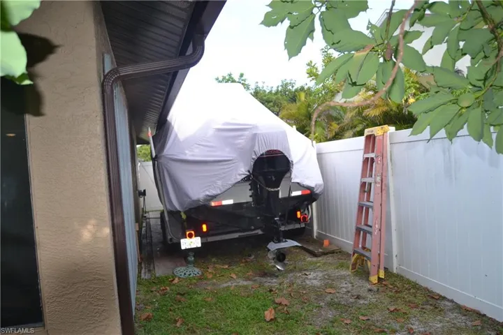 622 SE 10th  AVE, Cape Coral, FL 33990