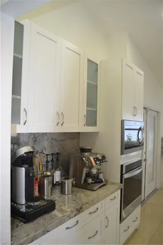 622 SE 10th  AVE, Cape Coral, FL 33990