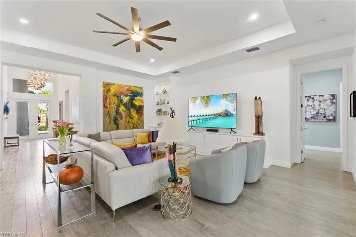 12083  Azalea  WAY, Naples, FL 34120
