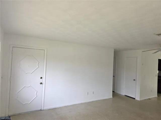 33  Broadway  CIR, Fort Myers, FL 33901