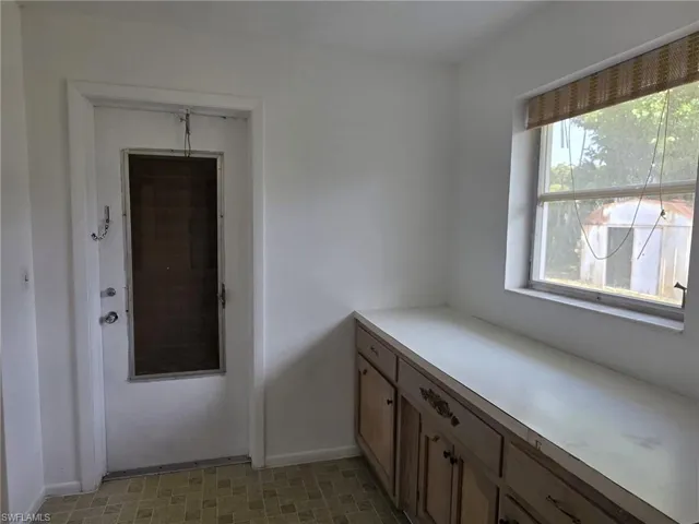 33  Broadway  CIR, Fort Myers, FL 33901