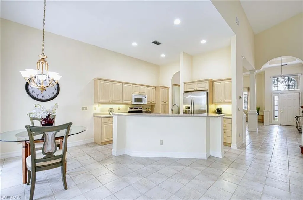 2451 Game Hawk CT, Naples, FL 34105,224090567