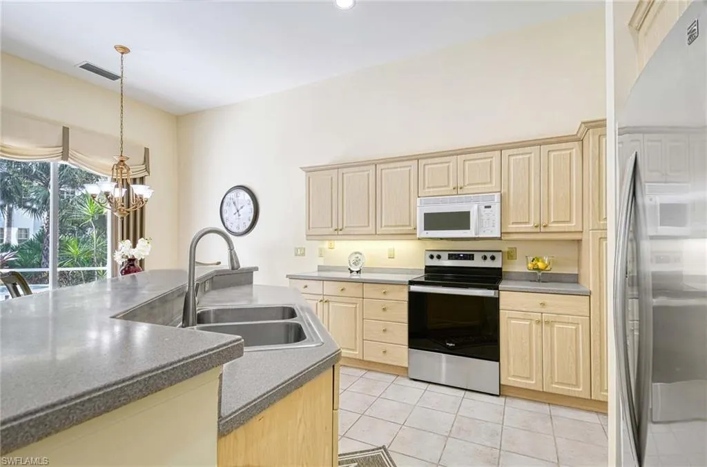 2451 Game Hawk CT, Naples, FL 34105,224090567