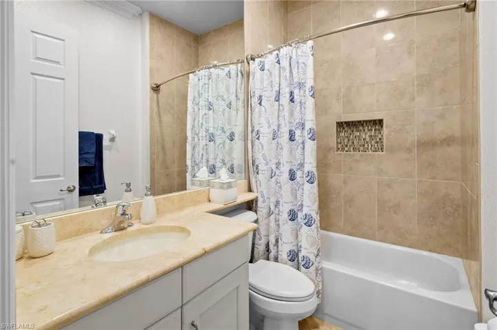 11689 Kati Falls Ln, Fort Myers, Florida 33913