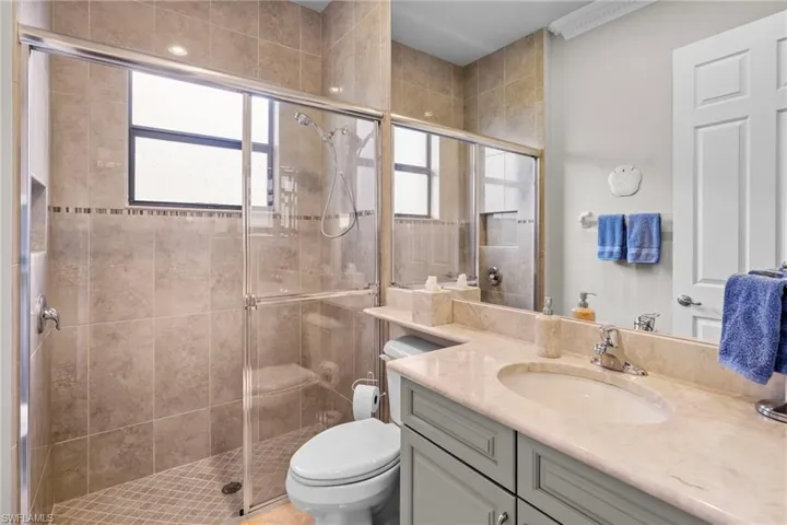 11689 Kati Falls Ln, Fort Myers, Florida 33913
