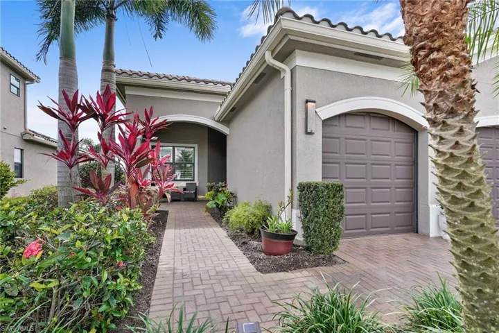 11689 Kati Falls Ln, Fort Myers, Florida 33913
