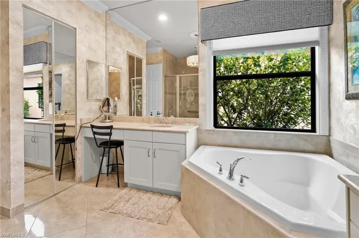 11689 Kati Falls Ln, Fort Myers, Florida 33913