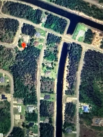 Aerial map of property and surrounding area