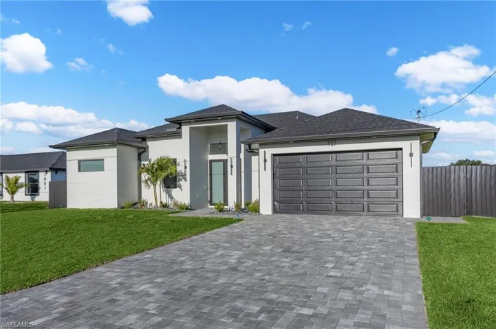 927 NE 13th  PL, Cape Coral, FL 33909
