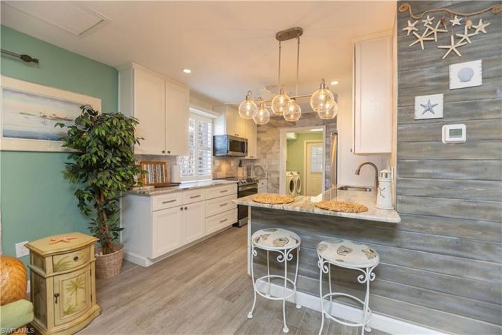 1074 Granite Countertops