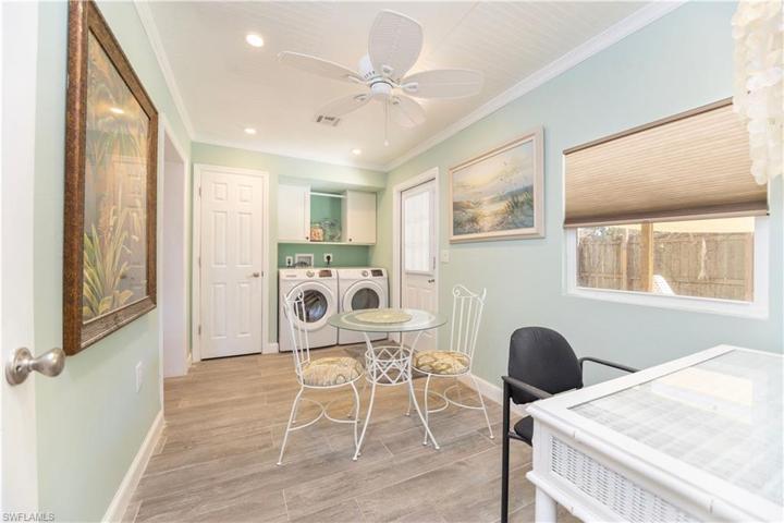1074 Den & Laundry