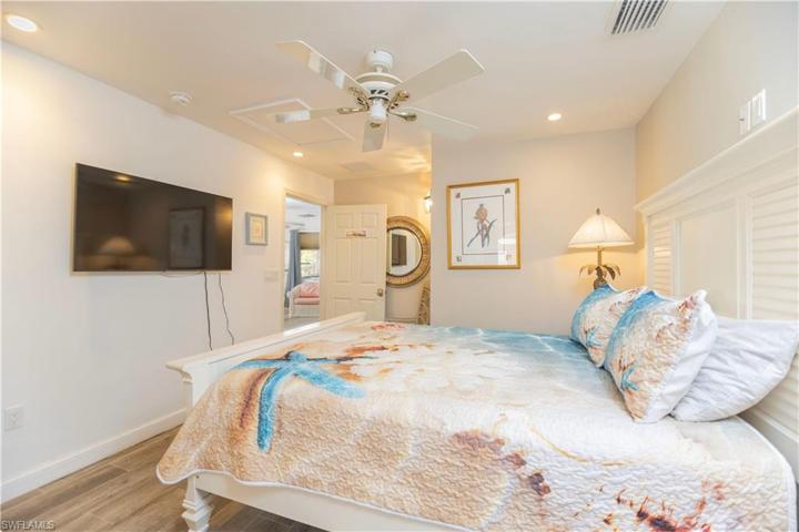 1072 Bedroom 1