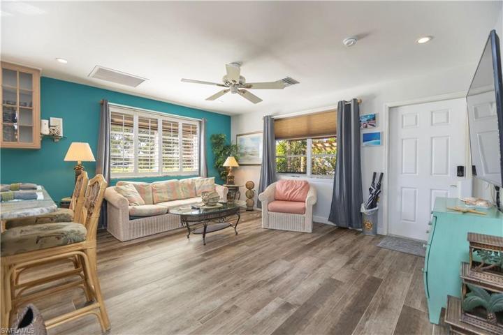 1072 Open Floor Plan with Lots of Natural Light