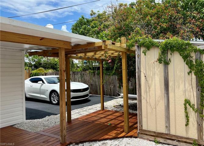 1074 Private Parking Behind Fence