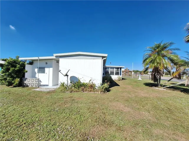 3101  Venus  LN, North Fort Myers, FL 33903