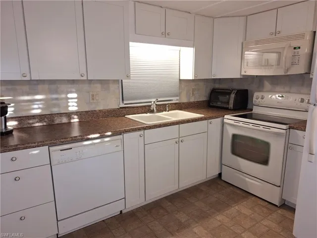 3101  Venus  LN, North Fort Myers, FL 33903