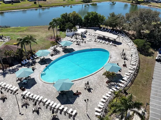 1232  Haddington  CIR, Sun City Center, FL 33573