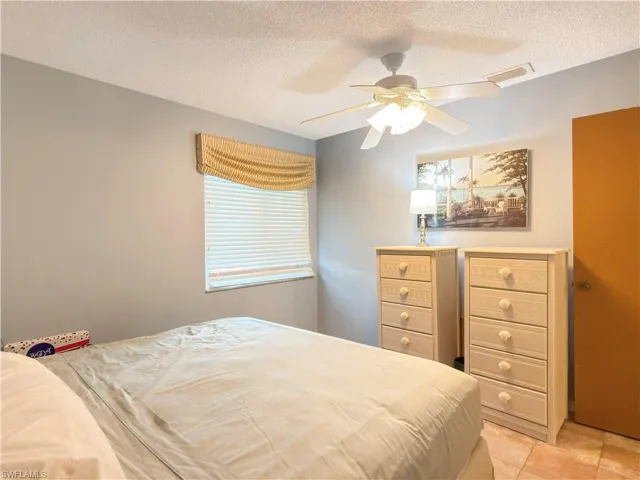 1232  Haddington  CIR, Sun City Center, FL 33573