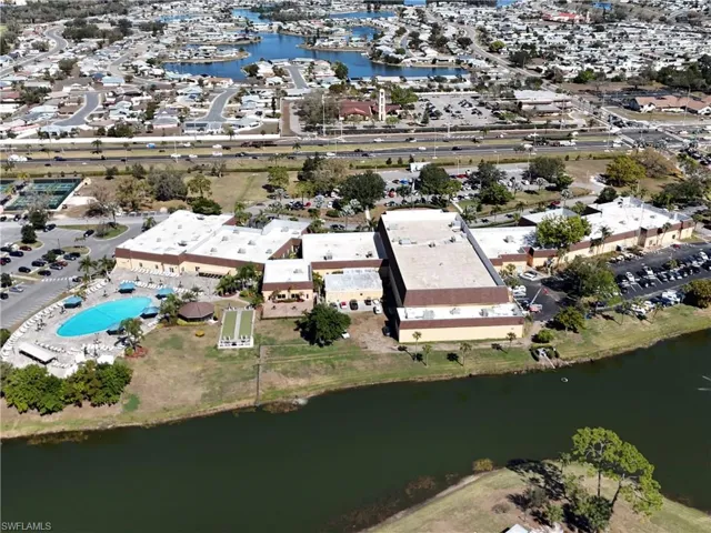 1232  Haddington  CIR, Sun City Center, FL 33573