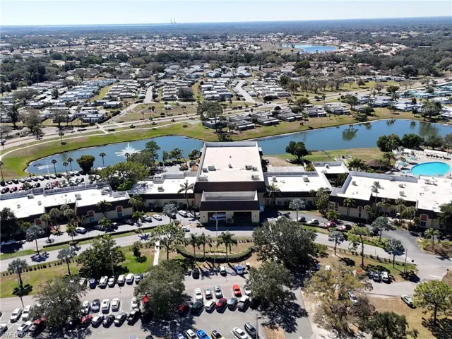 1232  Haddington  CIR, Sun City Center, FL 33573