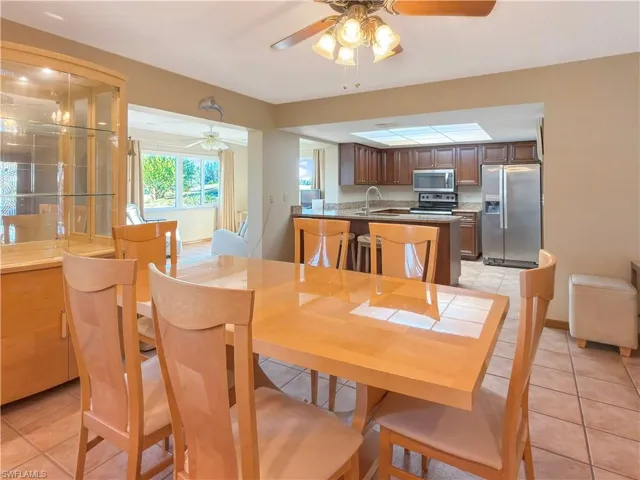 1232  Haddington  CIR, Sun City Center, FL 33573
