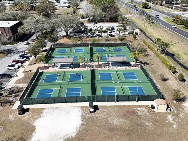 1232  Haddington  CIR, Sun City Center, FL 33573