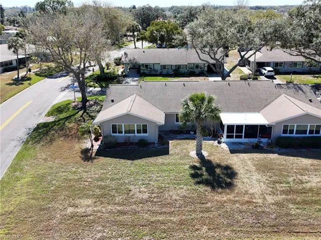 1232  Haddington  CIR, Sun City Center, FL 33573