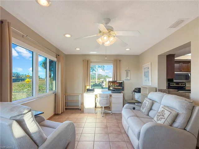 1232  Haddington  CIR, Sun City Center, FL 33573