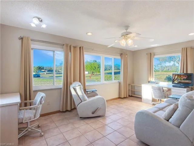 1232  Haddington  CIR, Sun City Center, FL 33573