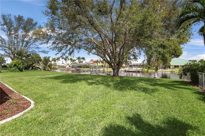 Pets, Kids, Grandkids so much space to entertain, play, live the Florida Lifestyle