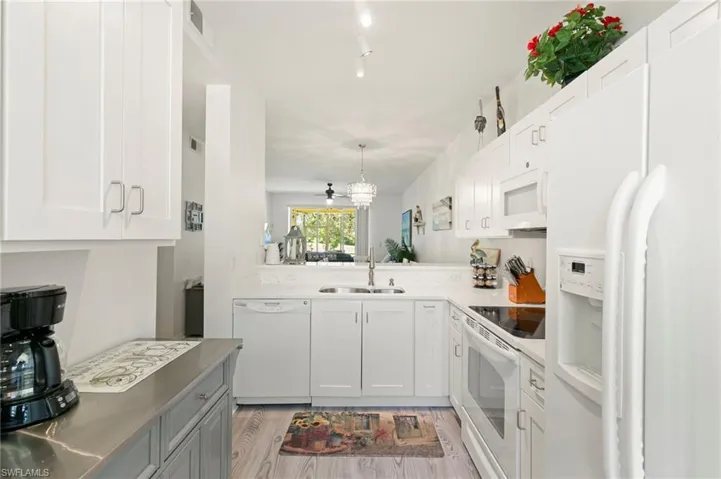1366 Mainsail Dr 1515, Naples, Florida 34114