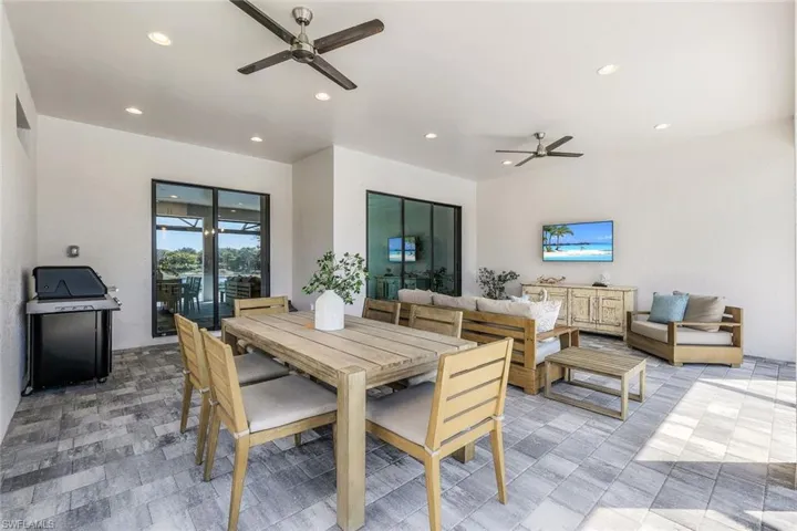 Dining area with ceiling fan