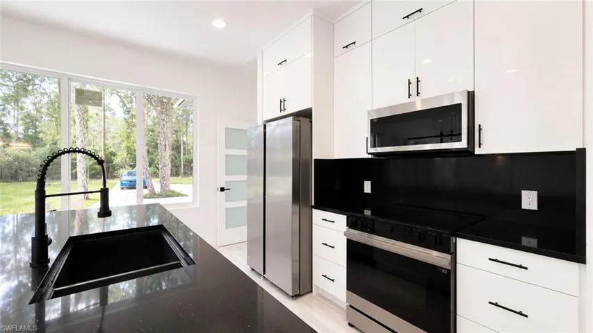 2931 16th Ave Ne, Naples, Florida 34120
