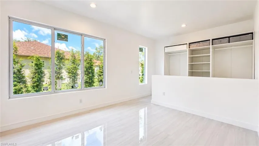 2931 16th Ave Ne, Naples, Florida 34120