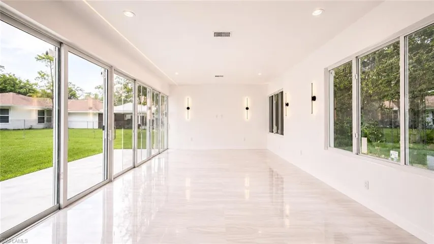 2931 16th Ave Ne, Naples, Florida 34120